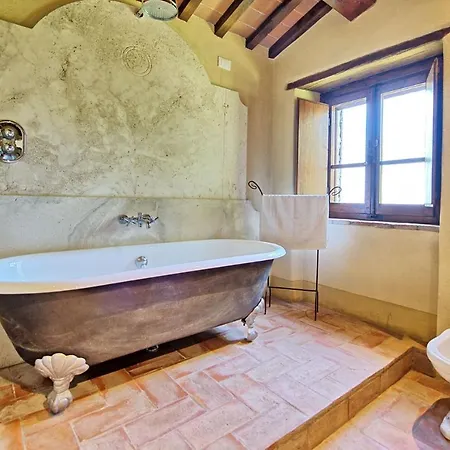 Villa Sleeps 8 Pool Wifi